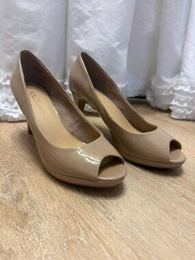 CZ By Laundry Nude Patent Peep Toe Heels 3 Inch Heel Womens Size 8.5
